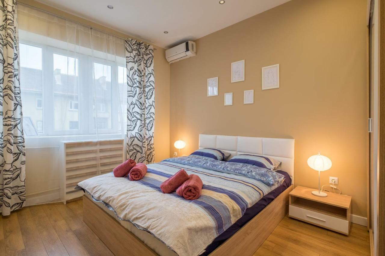 Modern 2 Bedroom Apartment Next To Vitosha Str. Sofia Extérieur photo