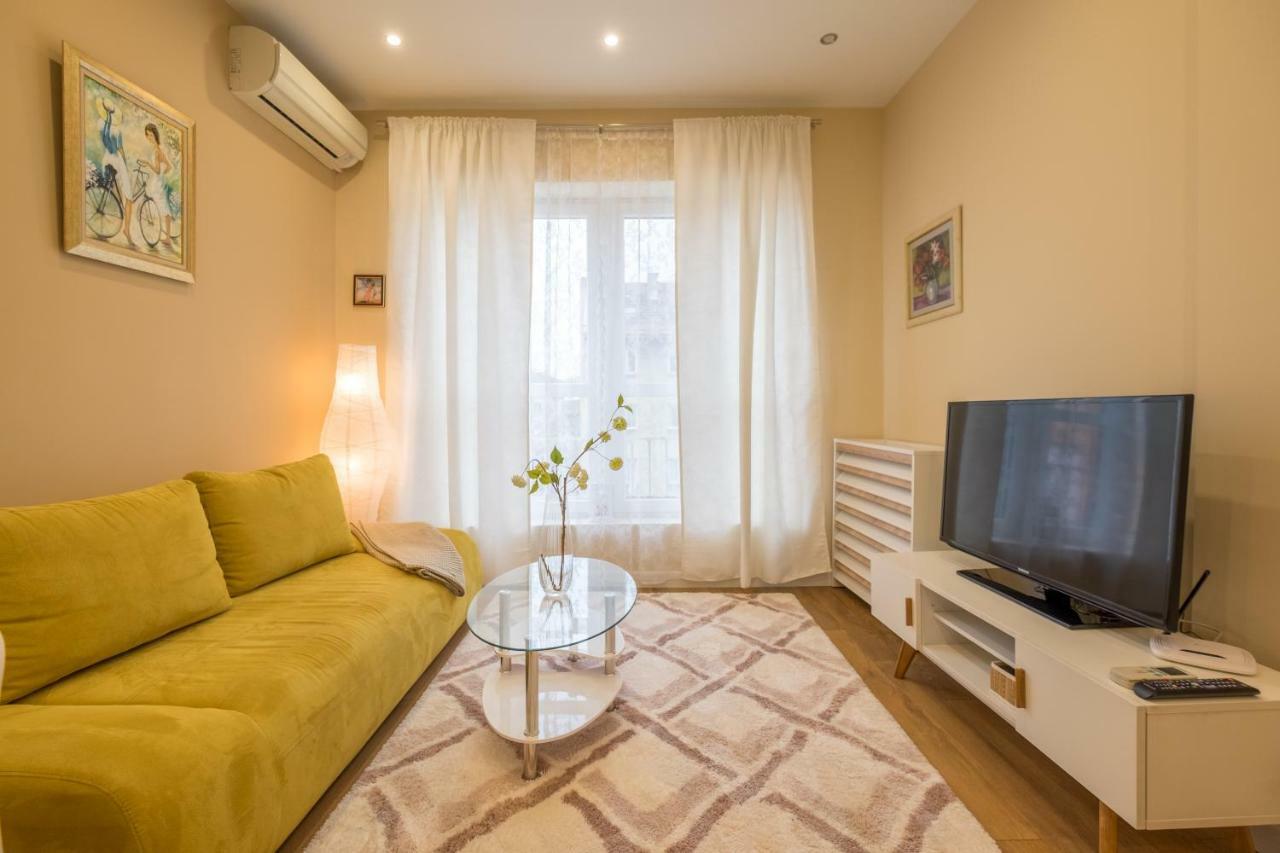 Modern 2 Bedroom Apartment Next To Vitosha Str. Sofia Extérieur photo